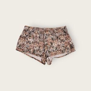 Y2k vibes green jungle cat tiger lion graphic low rise mini shorts Farm Rio